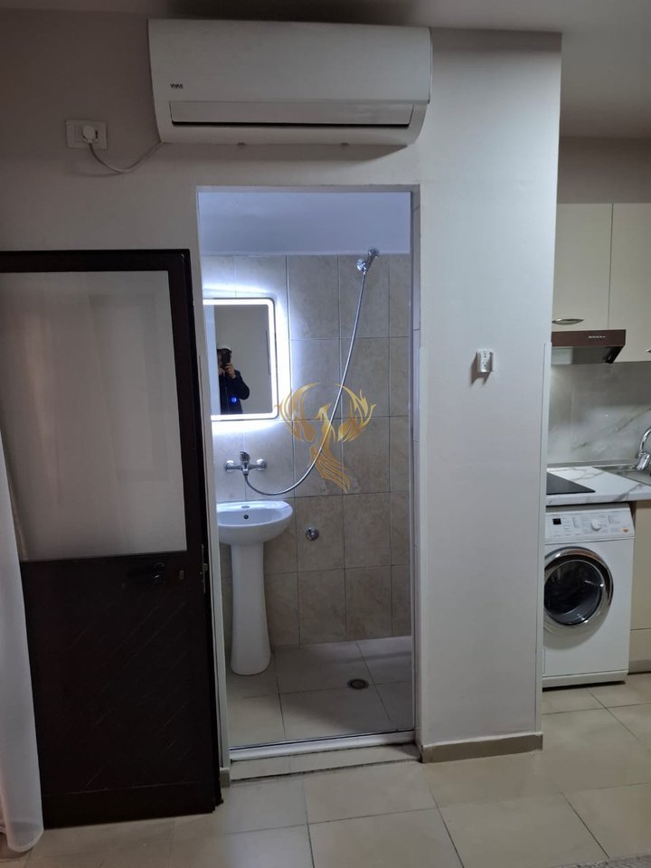 Jepet me qira Apartament Studio tek 21 Dhjetori