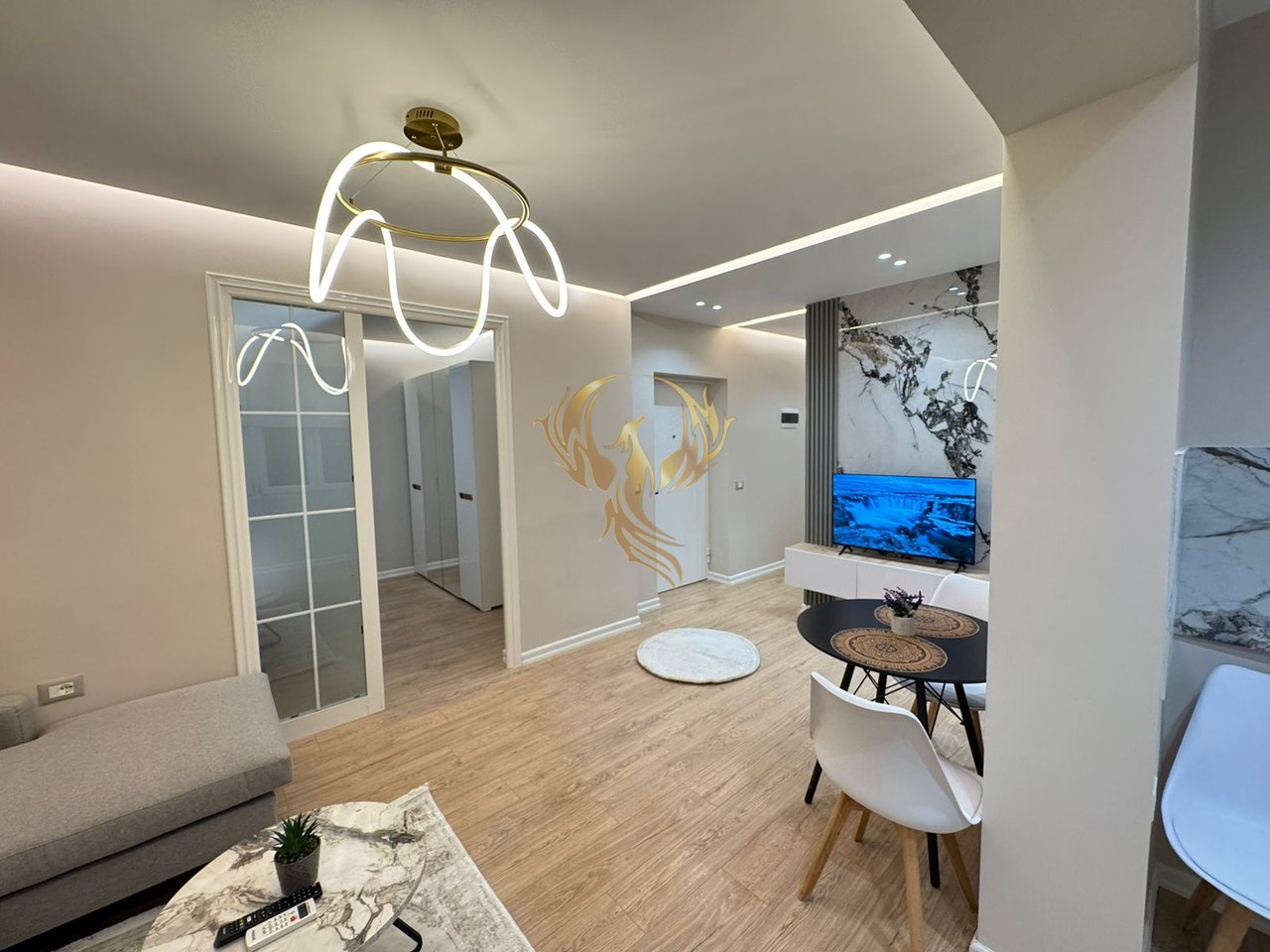 Jepet me qera Apartament 1+1 tek Rruga e Barrikadave