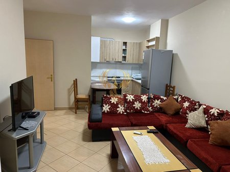 Jepet me qera Apartament 1+1 ne Astir