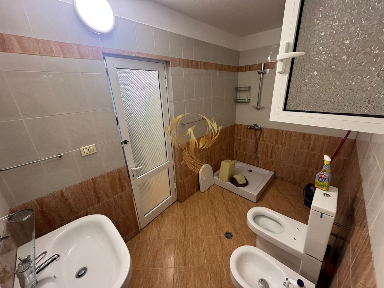 For rent Entrance 2+1, in Shkoze