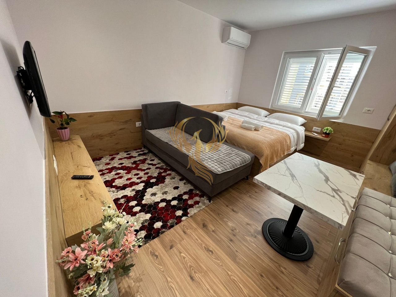 Jepet me qera Garsoniere  , ne Qender