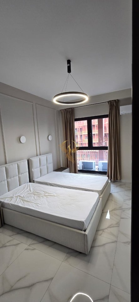 Affittasi super appartamento 3+1+2+2 balconi, al Garden Building.