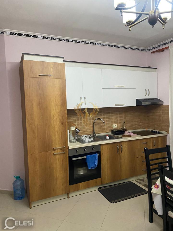 Appartamento 2+1 in affitto a Komuna Parisit