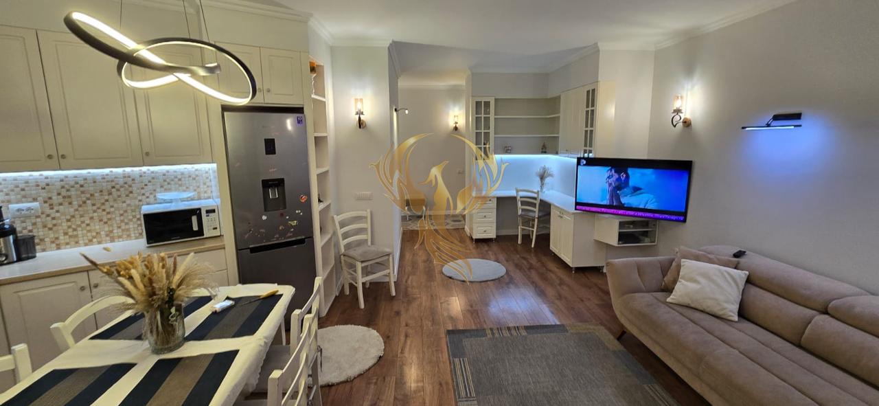 Si affitta super appartamento 3+2+2 balconi a Kodra Diellit