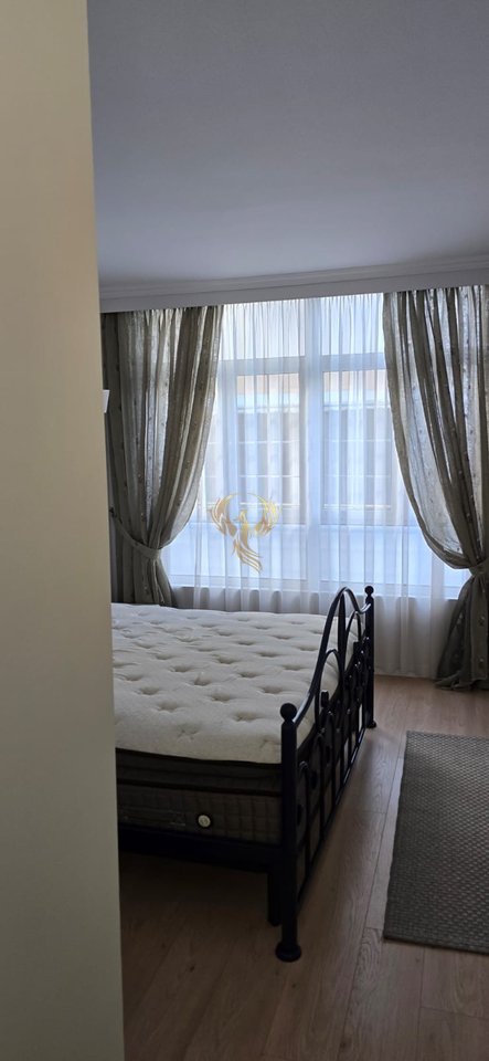 Si affitta super appartamento 3+2+2 balconi a Kodra Diellit