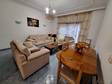 Jepet me qira Apartament 2+1 tek Bulevardi i Ri