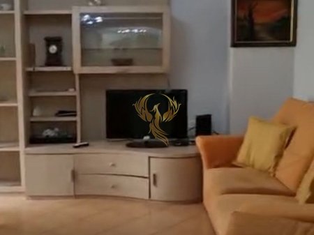 For rent: 2+1+2 balcony apartment in Komuna e Parisit.