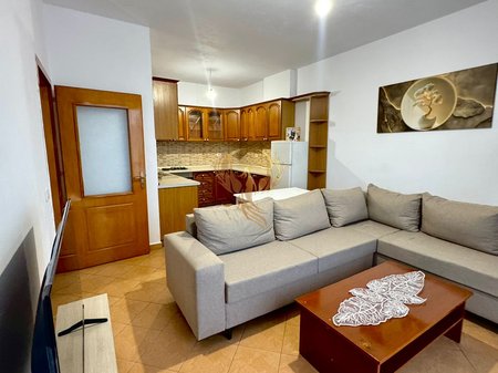 Jepet me qera Apartament 2+1 ne Laprak
