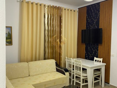 Affittasi ingresso 1+1 a Kombinat