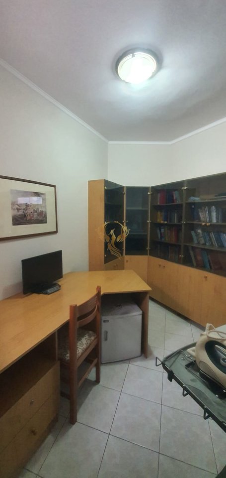 Jepet me qera hyrje 2+1+Bllk, Ali Demi