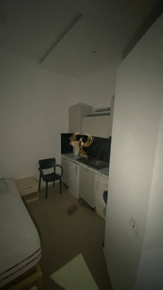 Si affitta monolocale a Qytet Studenti.