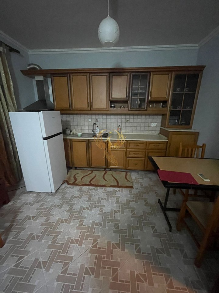 Affittasi ingresso 2+1 a Selite te vogel