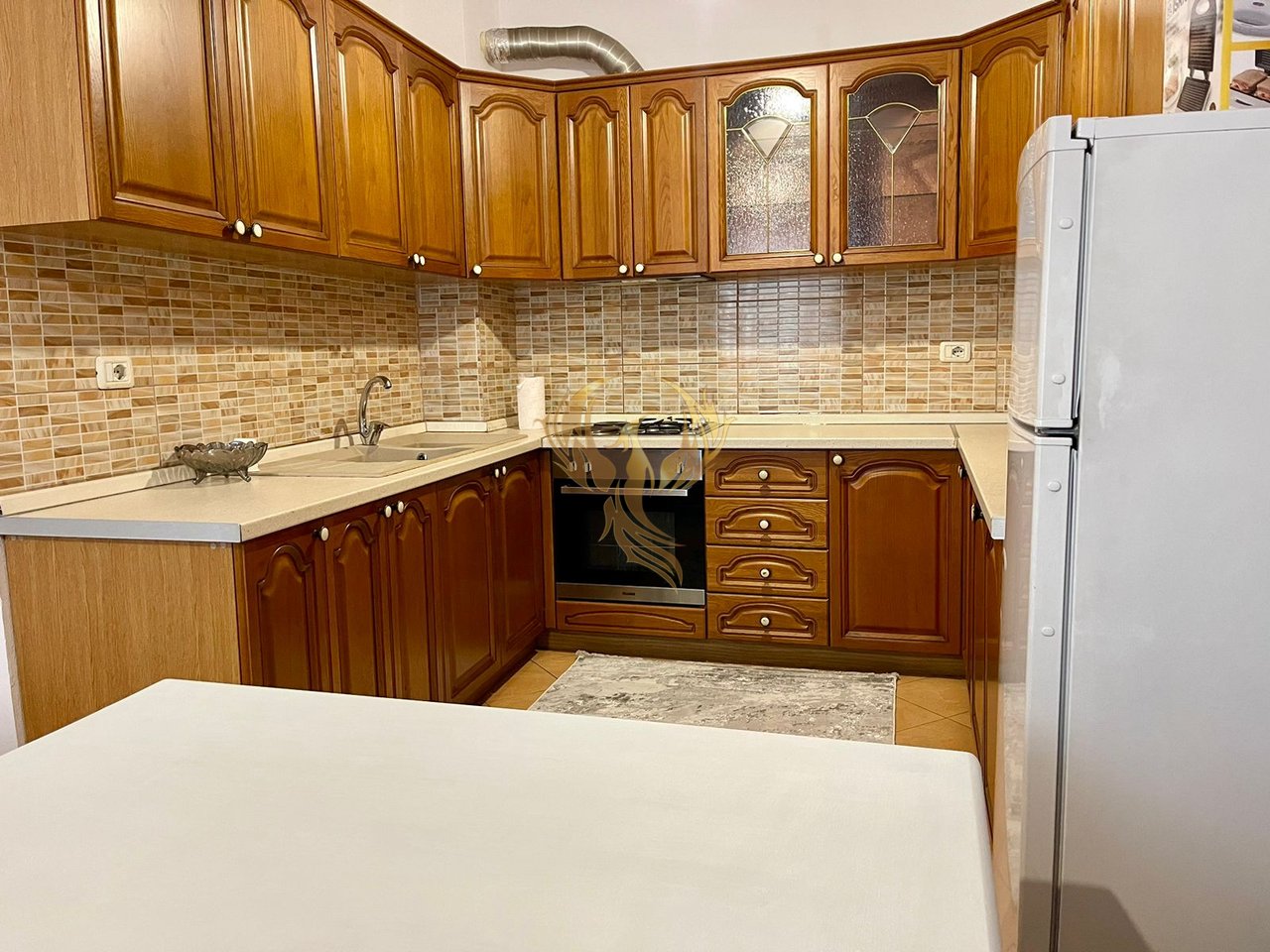 Jepet me qera Apartament 2+1 ne Laprak