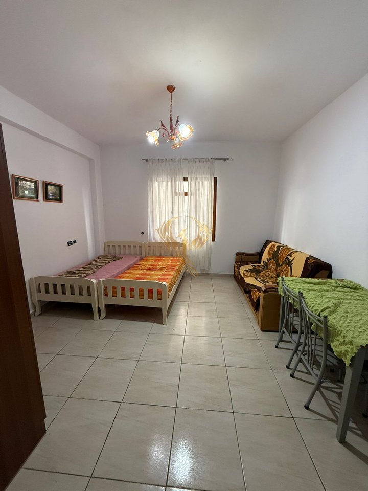 Studio apartment for rent at Vilat Gjermane