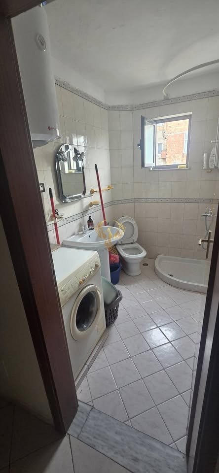 Jepet me qera Apartament 1+1 Te Shkolla e Baletit