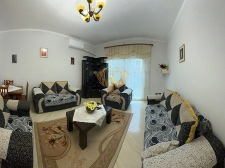 Jepet me qera Apartament 1+1 ne Astir