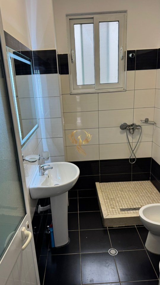 Jepet me qera apartament 1+1 në 5 Maj