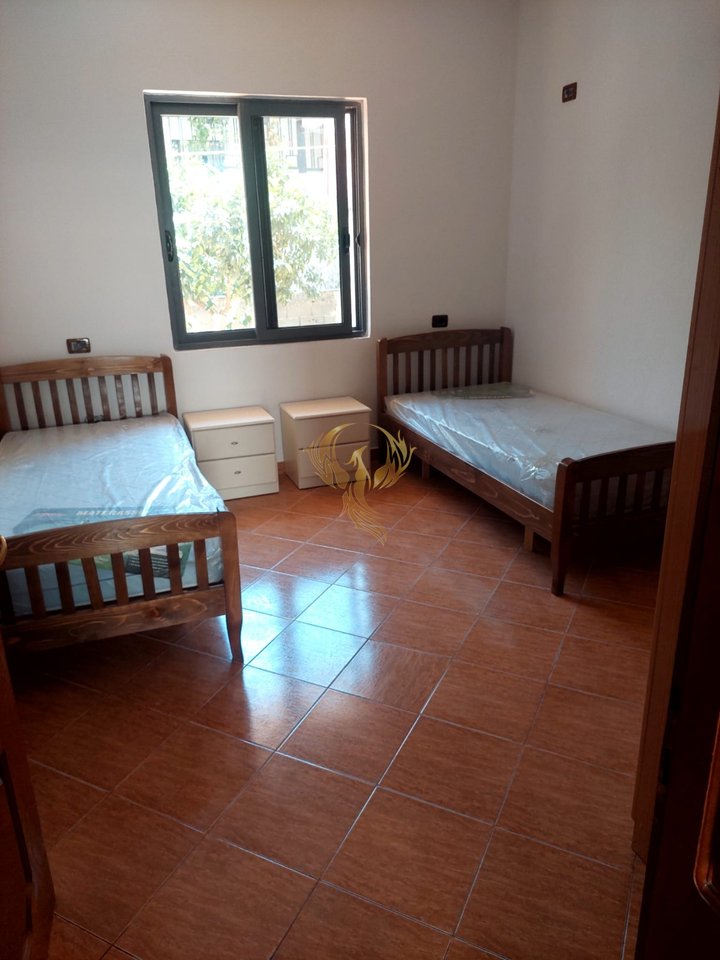 Affittasi Ingresso 2+1 a Allias