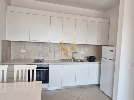Affittasi appartamento 1+1 in Via Dibres
