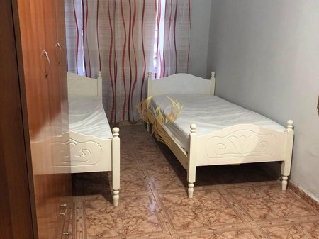 Jepet me qira Hyrje 1+1 Laprake
