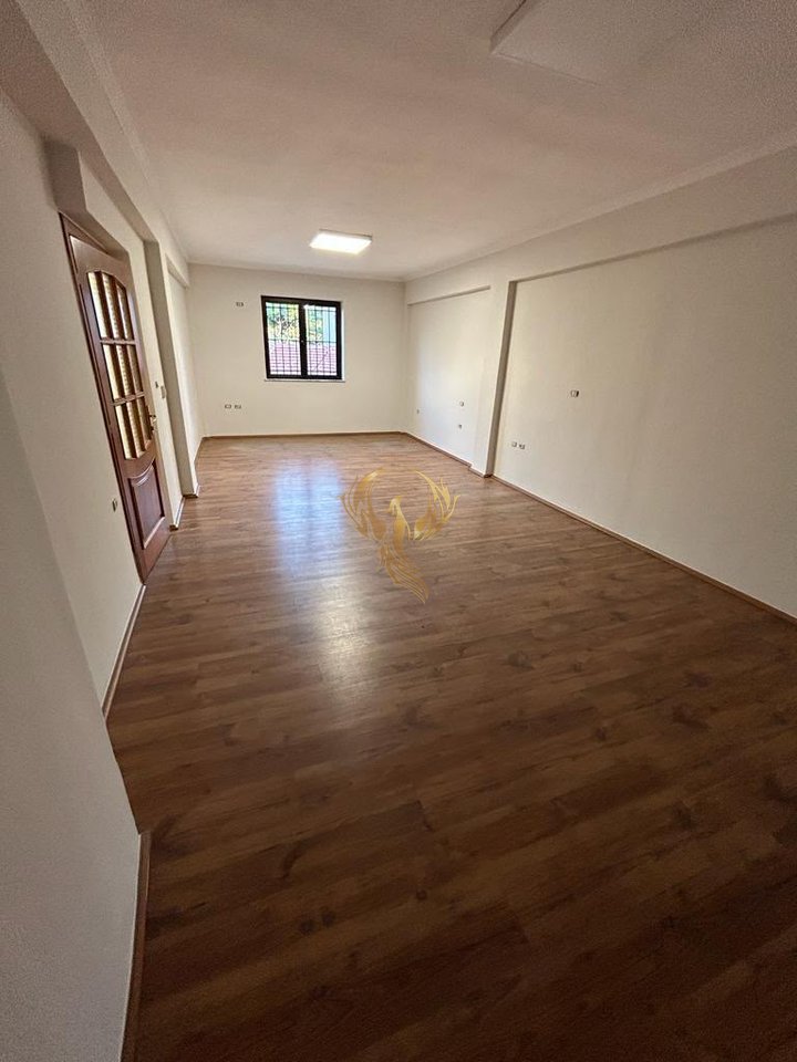 Apartment or Space for Rent for Call Centre 3+1+Annex+Balcony in the area of Ish-ATSH