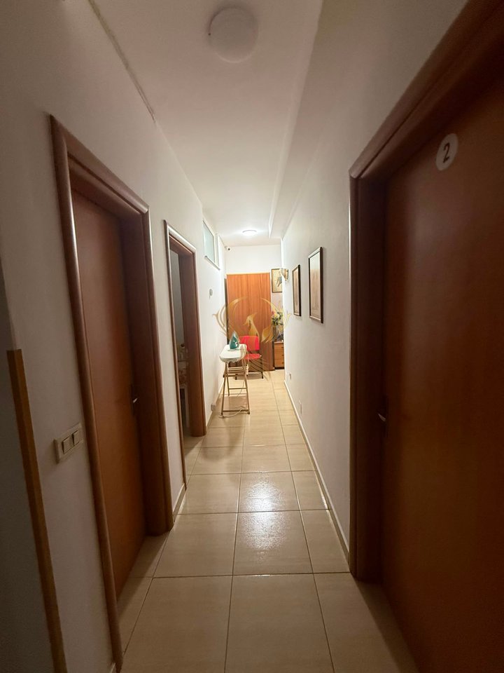 Jepet me qira Apartament 1+1 tek Bulevardi Zogu 1