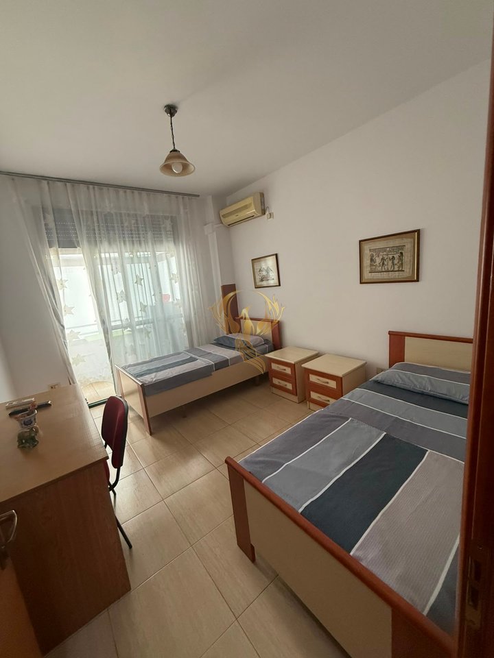 Jepet me qira Apartament 1+1 tek Bulevardi Zogu 1