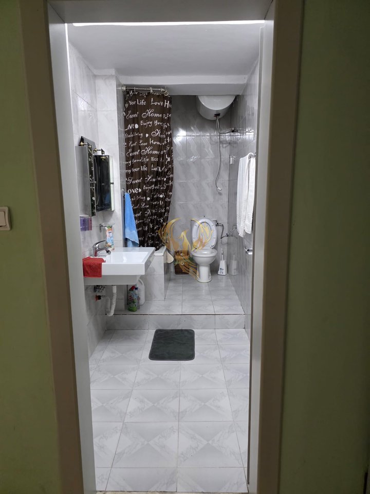 Jepet me qera Apartament 2+1 ne Ali Dem