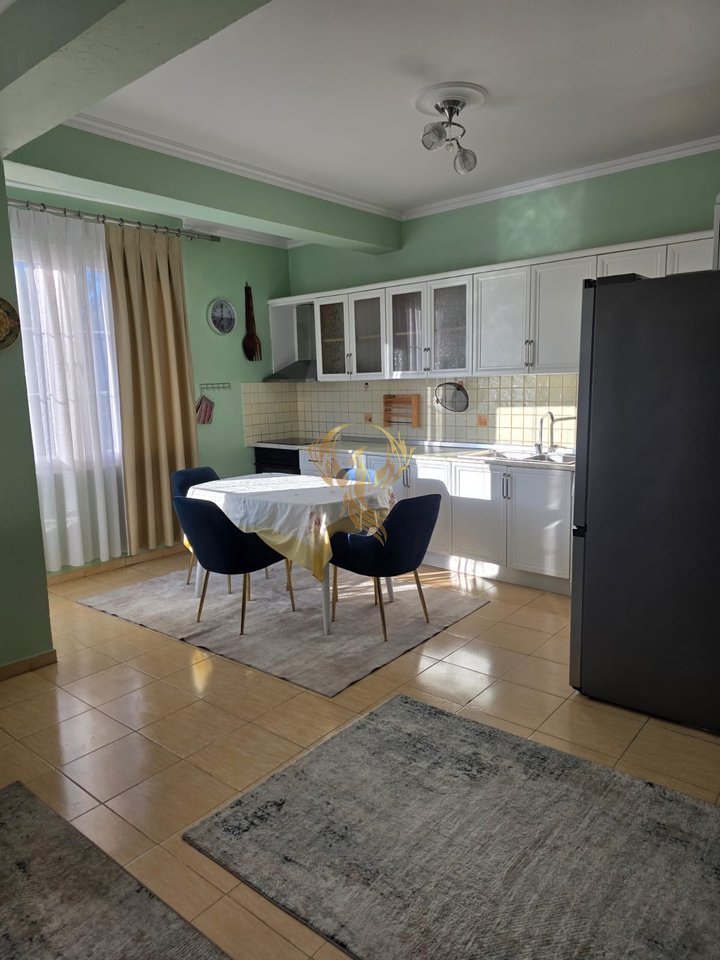 Jepet me qera Apartament 2+1 ne Ali Dem