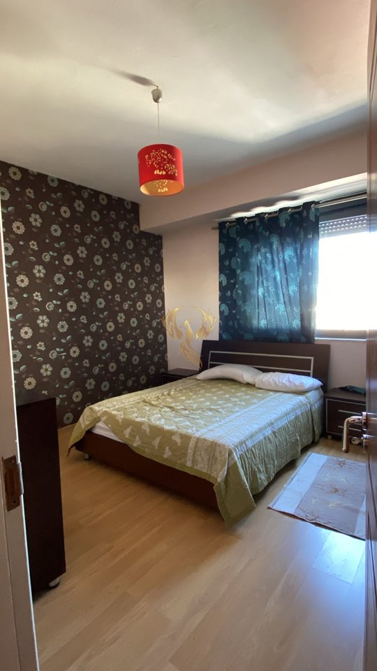 Jepet me qera apartament 2+1 tek Selvia