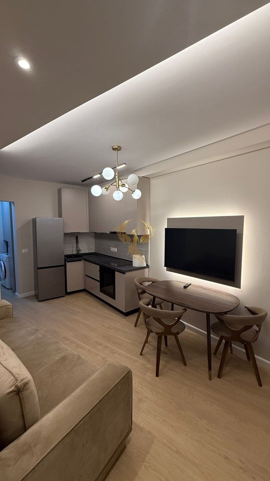 Jepet me Qera Apartament 1+1 mbrapa Maternitetit te Ri