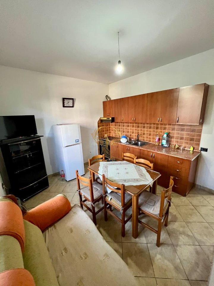 1+1 entrance for rent in Fresk