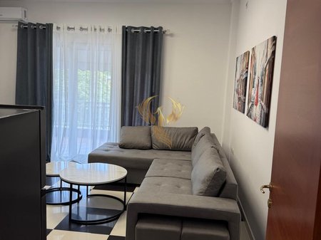 Jepet me qira Apartament 1+1 tek Kinostudio