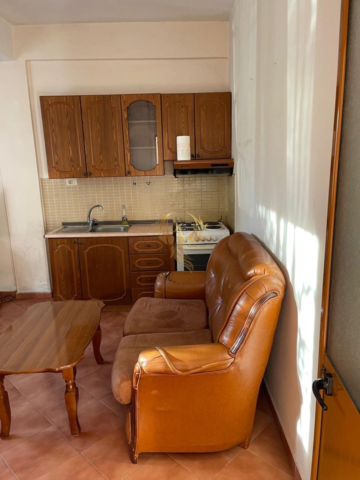 For rent Entrance 1+1 in Don Bosko
Area:60m2