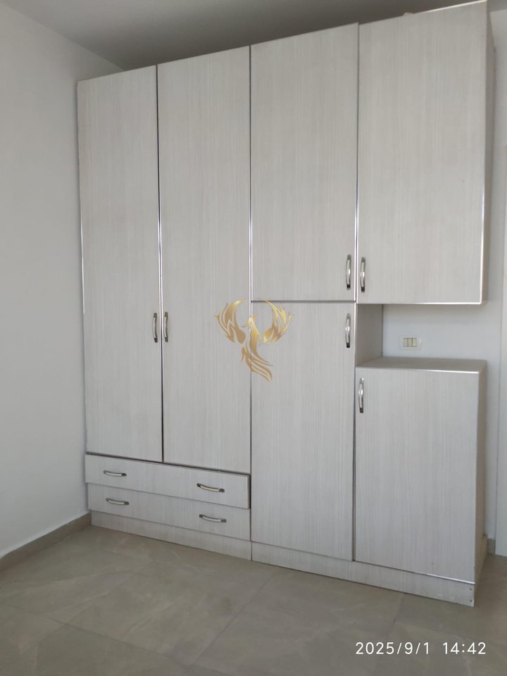 Jepet me qera Apartament 2+1 te 21 Dhjetori