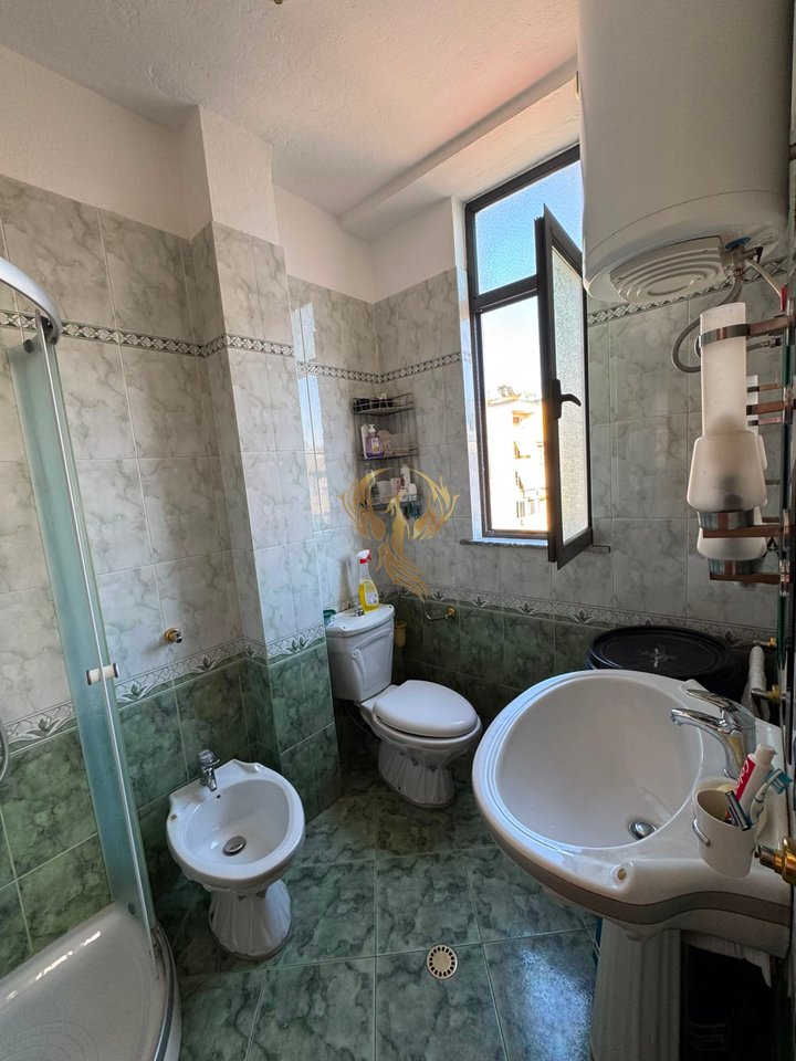 Jepet me Qera Apartament 2+1+2 tek rruga Islam Alla