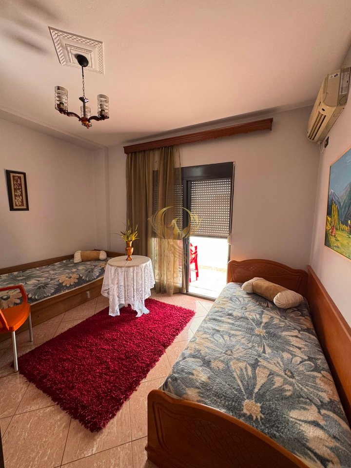 Jepet me Qera Apartament 2+1+2 tek rruga Islam Alla