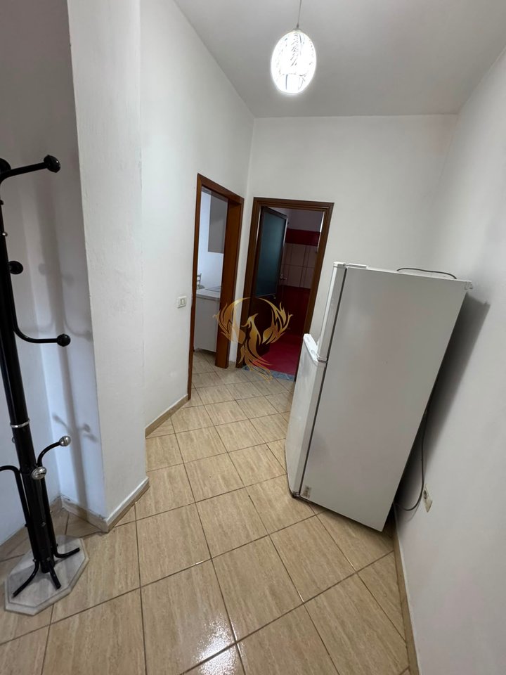 Entrance 1+1 for rent near American Hospital 2
