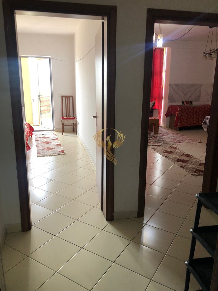 Jepet me qira Apartament 1+1 Astir