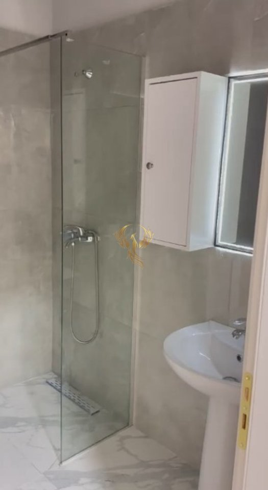Jepet me qera Apartament 1+1 ne Astir
