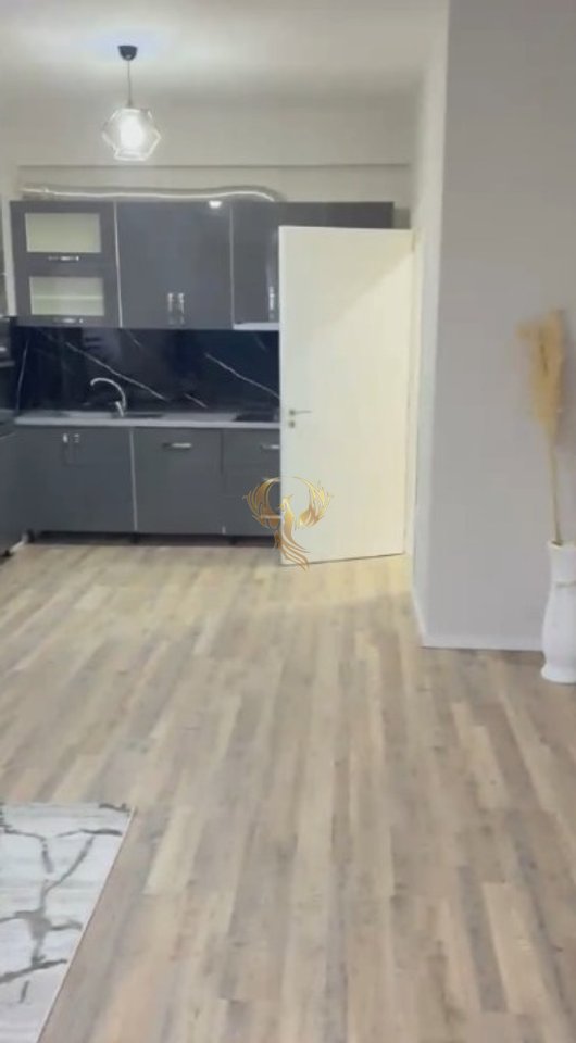 Jepet me qera Apartament 1+1 ne Astir