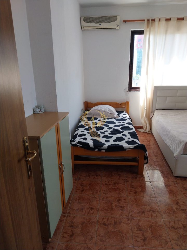 Jepet me qira Apartament 1+1 21 Dhjetori