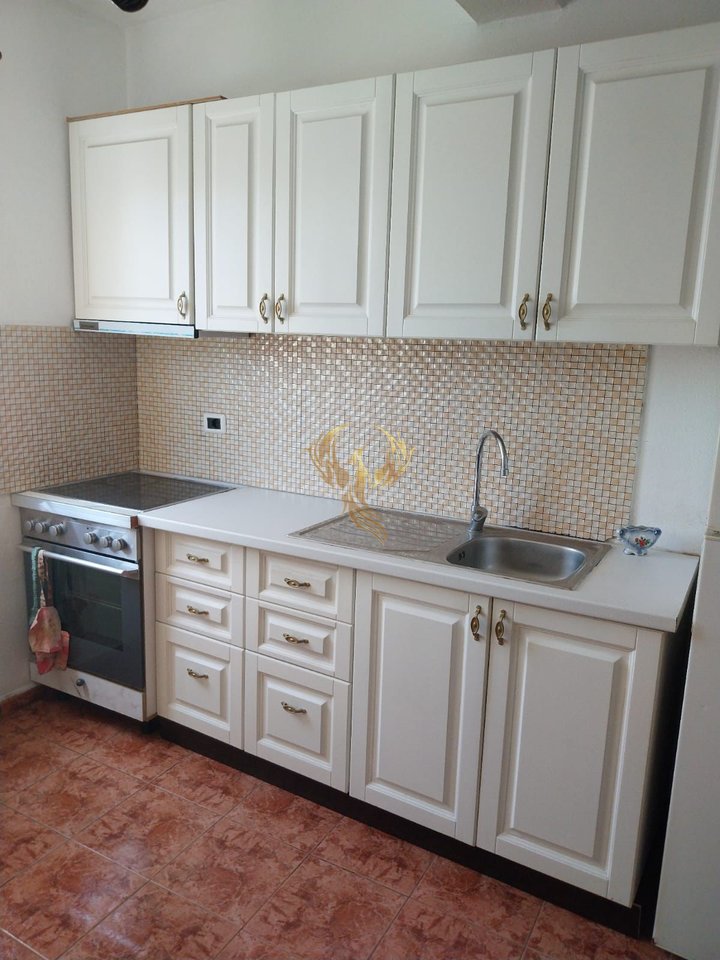 Jepet me qira Apartament 1+1 21 Dhjetori