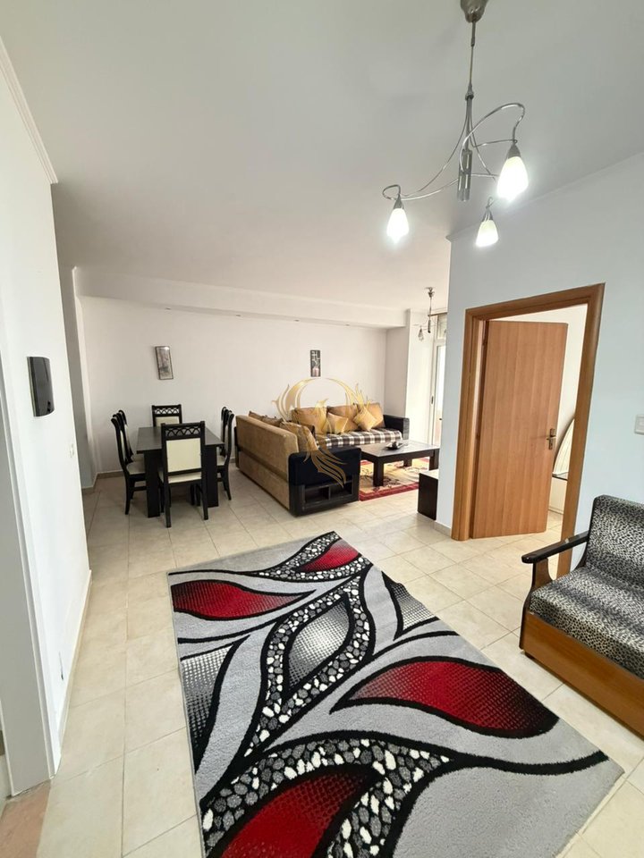 Jepet me qira Apartament 2+1 te Astir
