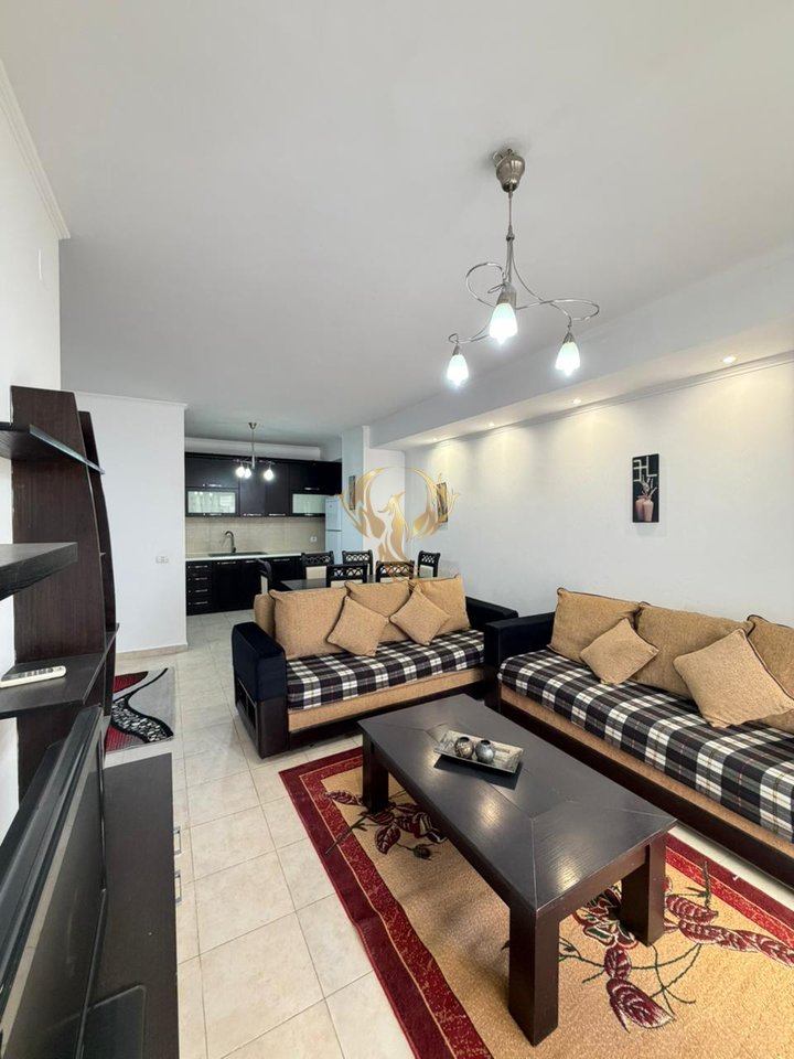 Jepet me qira Apartament 2+1 te Astir