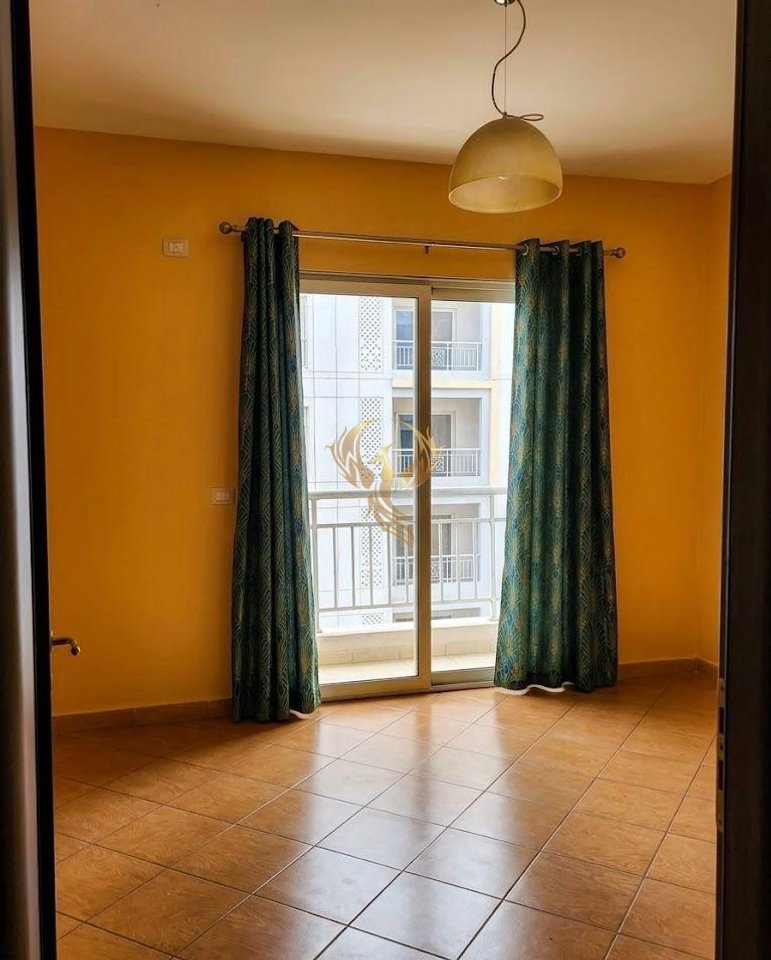 Jepet me qera Apartament 2+1 te Bulevardi i Ri
