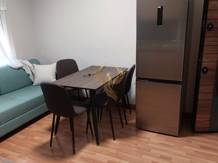 Jepet me qira Apartament 1+1 ne Mihal Grameno