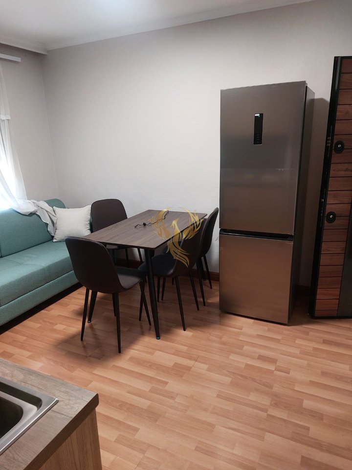 Jepet me qira Apartament 1+1 ne Mihal Grameno