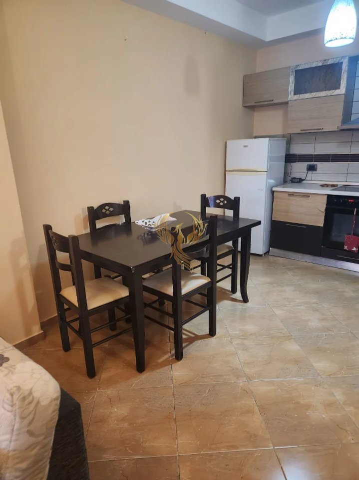 Jepet me qera Apartament 1+1, ne Fresk