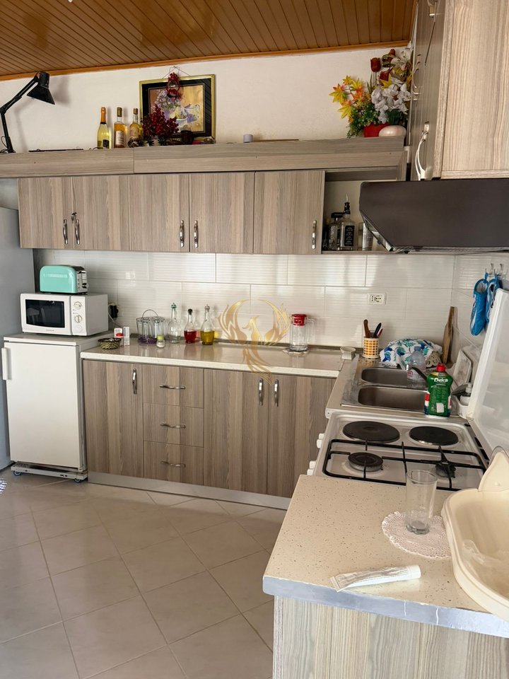 Jepet me qera Apartament 1+1, te Rr.Dritan Hoxha